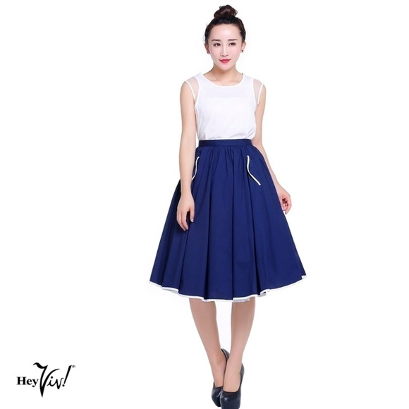 Navy Blue Cotton Flare Full Skirt w White Piping and Pockets Sz Medium - Hey Viv - Picture 1 of 5